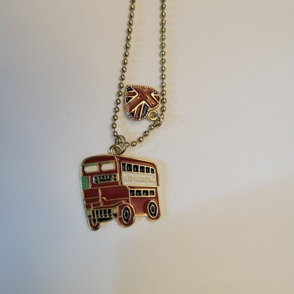 London UK Bus Fashion Necklace - 16" - Picture 2 of 6